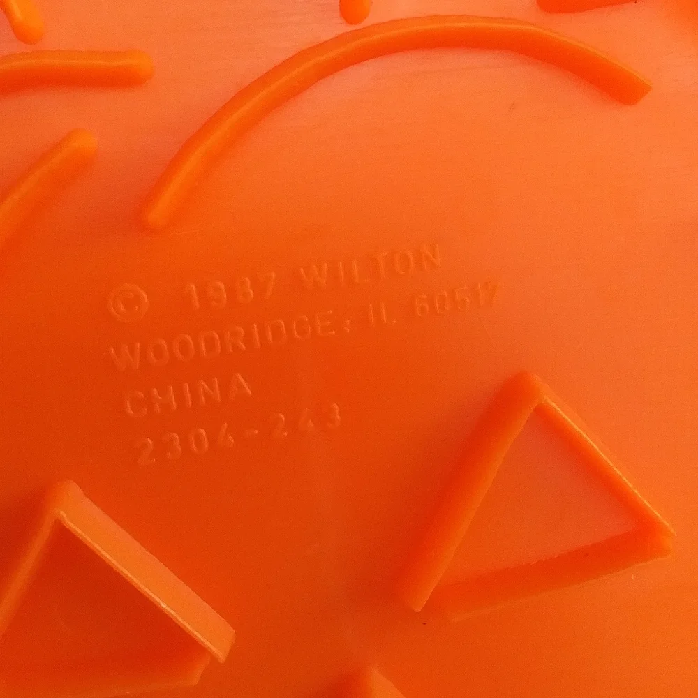 Vintage 1987 Wilton Halloween Cookie Cutters